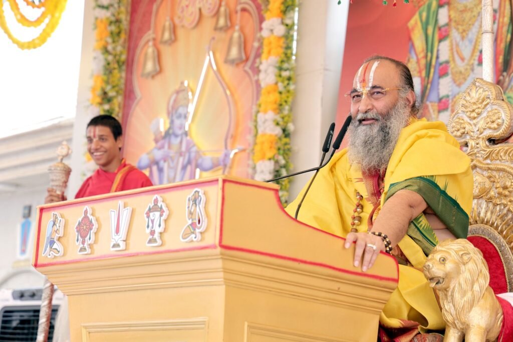 भगवान ने मानव जन्म दिया, उसका धन्यवाद करो - स्वामी पुरुषोत्तमाचार्य 2 5b2a0207819019848182716577