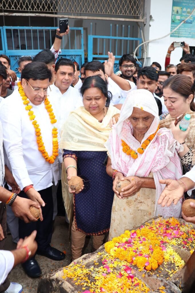 प्रदेश सरकार का लक्ष्य हर नागरिक तक बुनियादी सुविधाएं पहुँचाना : विपुल गोयल 2 img 20251006 wa02606437979123036741563