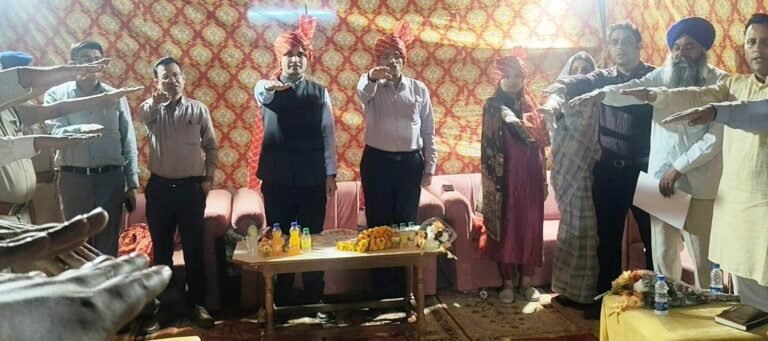 लाडो लक्ष्मी योजना में शत-प्रतिशत पंजीकरण सुनिश्चित किया जाए : डीसी विक्रम सिंह