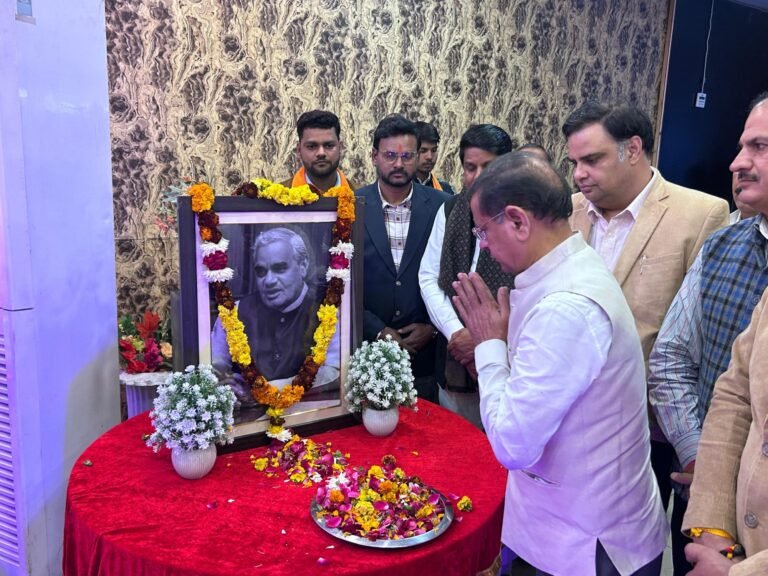 अटल बिहारी वाजपेई हमारे मुकुट मणि हैं – राजेश नागर