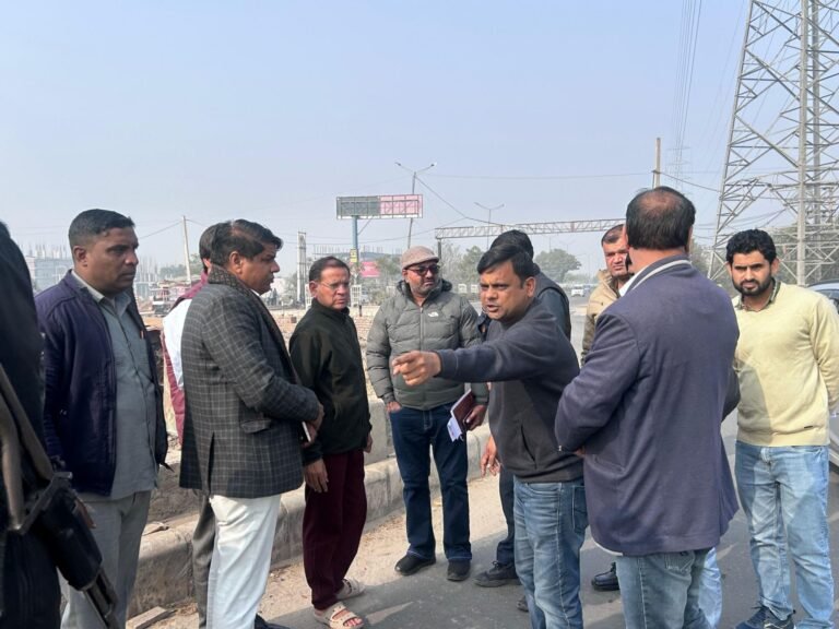 अधिकारी चौराहों के सौंदर्यीकरण के काम में तेजी लाएं – राजेश नागर