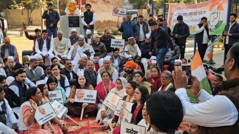 मनरेगा कानून में बदलाव कर मजदूरों के हकों पर कुठाराघात कर रही है मोदी सरकार : पूनम चौहान