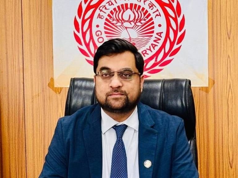 नालों, तालाबों और सड़कों पर कचरा डालने वालों से होगी भूमि राजस्व की तरह वसूली : डीसी आयुष सिन्हा