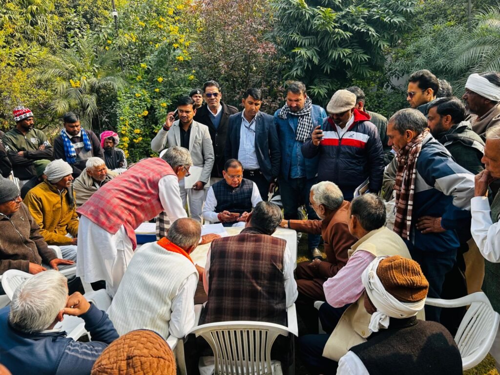 मंत्री राजेश नागर के खुले दरबार में पहुंची प्रॉपर्टी आईडी न बनने की शिकायत 13 img 20260118 wa02476838935271392584378