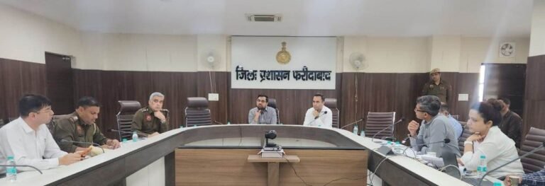 रॉन्ग साइड वाहन चालकों के चालान और इंपाउंड की प्रक्रिया करें सुनिश्चित : डीसी आयुष सिन्हा